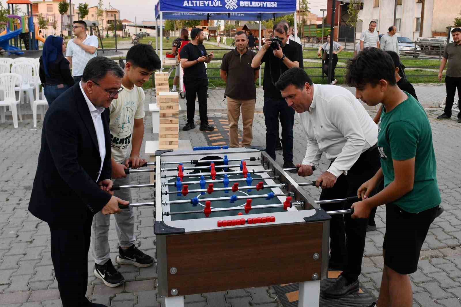 Altıeylül’ de kırsal mahalleler yaz akşamlarında şenleniyor