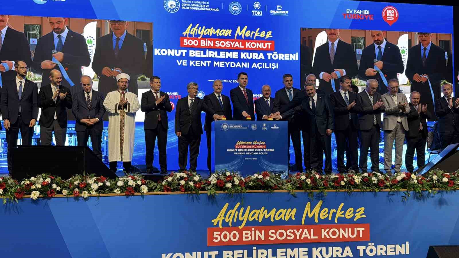 Bakan Kurum: "Adıyaman yıkıldığı yerden doğruldu"