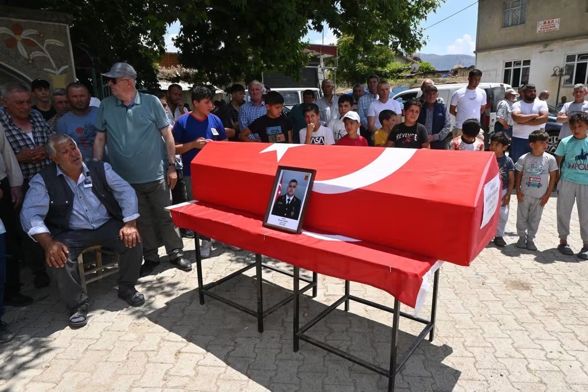 Uzman çavuş senelik izne geldiği memleketinde hayatını kaybetti