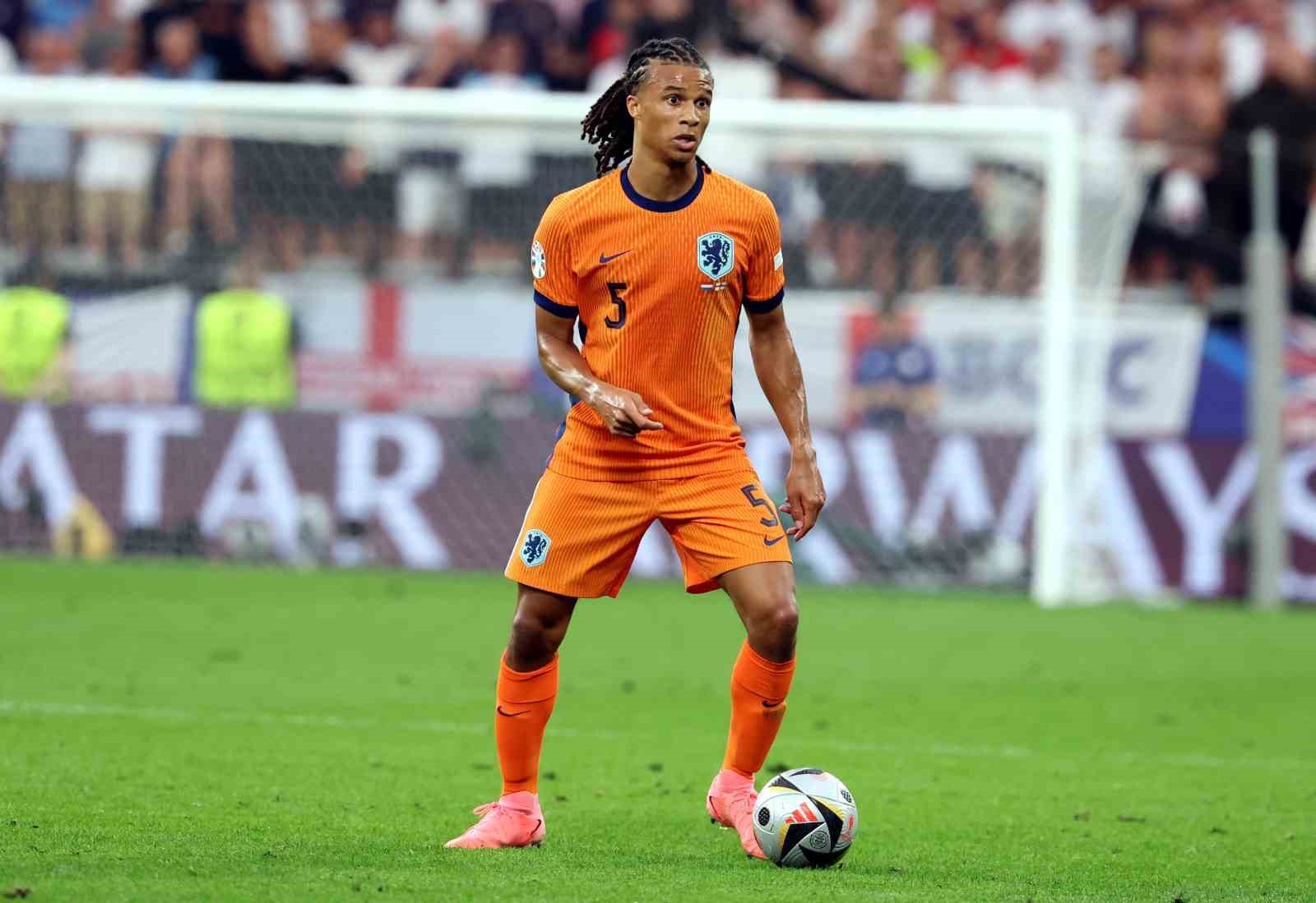 Fenerbahçe, Hollandalı oyuncu Nathan Ake’yi transfer etti