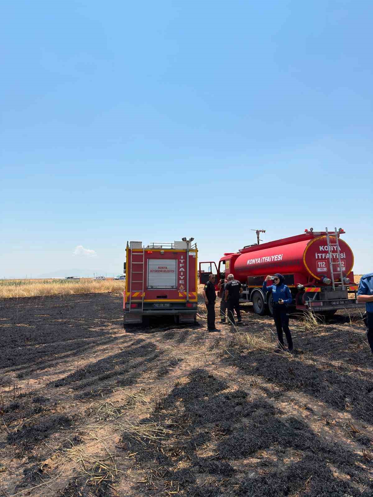 Karapınar’da 15 dönüm arpa ekili tarla yangında zarar gördü