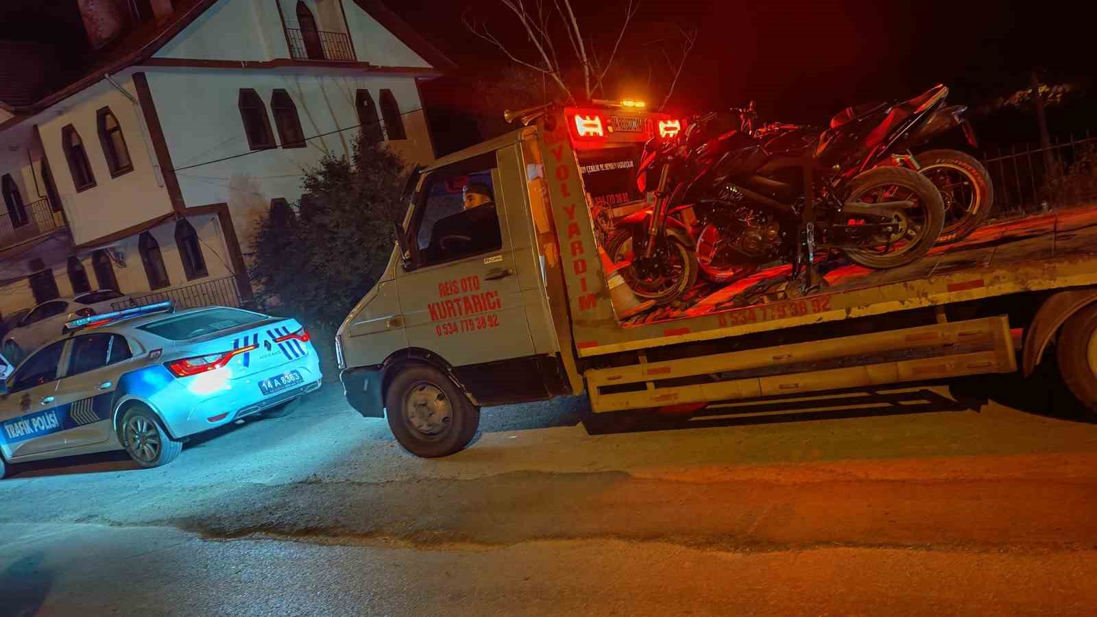 Mudurnu’da kural tanımaz motosikletlilere geçit yok: 2 araç trafikten men edildi
