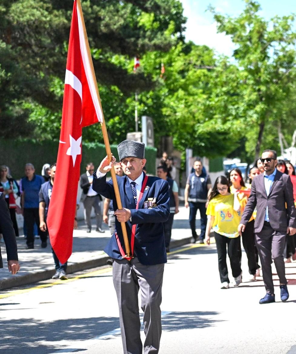 Mesci: ’’Atatürk, Anadolu topraklarında bir umut meşalesi yakmıştır’’