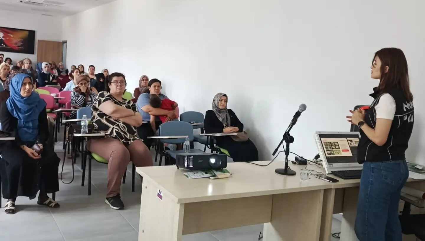 Nazilli’de kadın sağlığı, narkotik ve mahremiyet konularında eğitim verildi