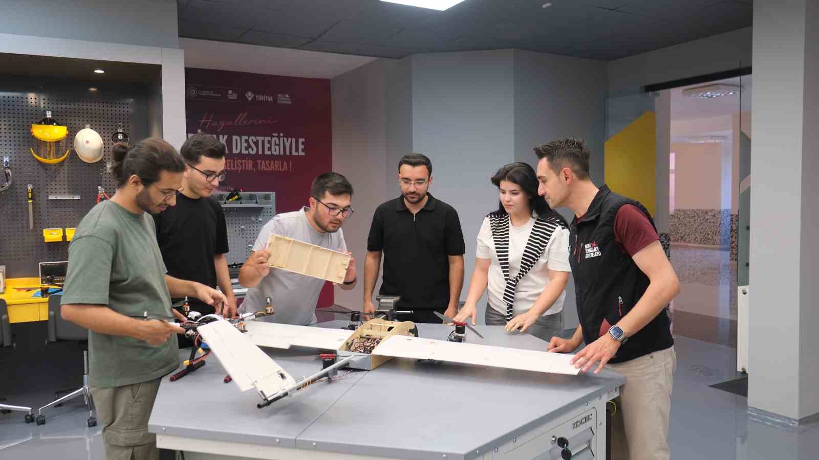 Milli Teknoloji Atölyesi’nde savunma sanayisine katkı sağlayacak projeler geliştiriliyor