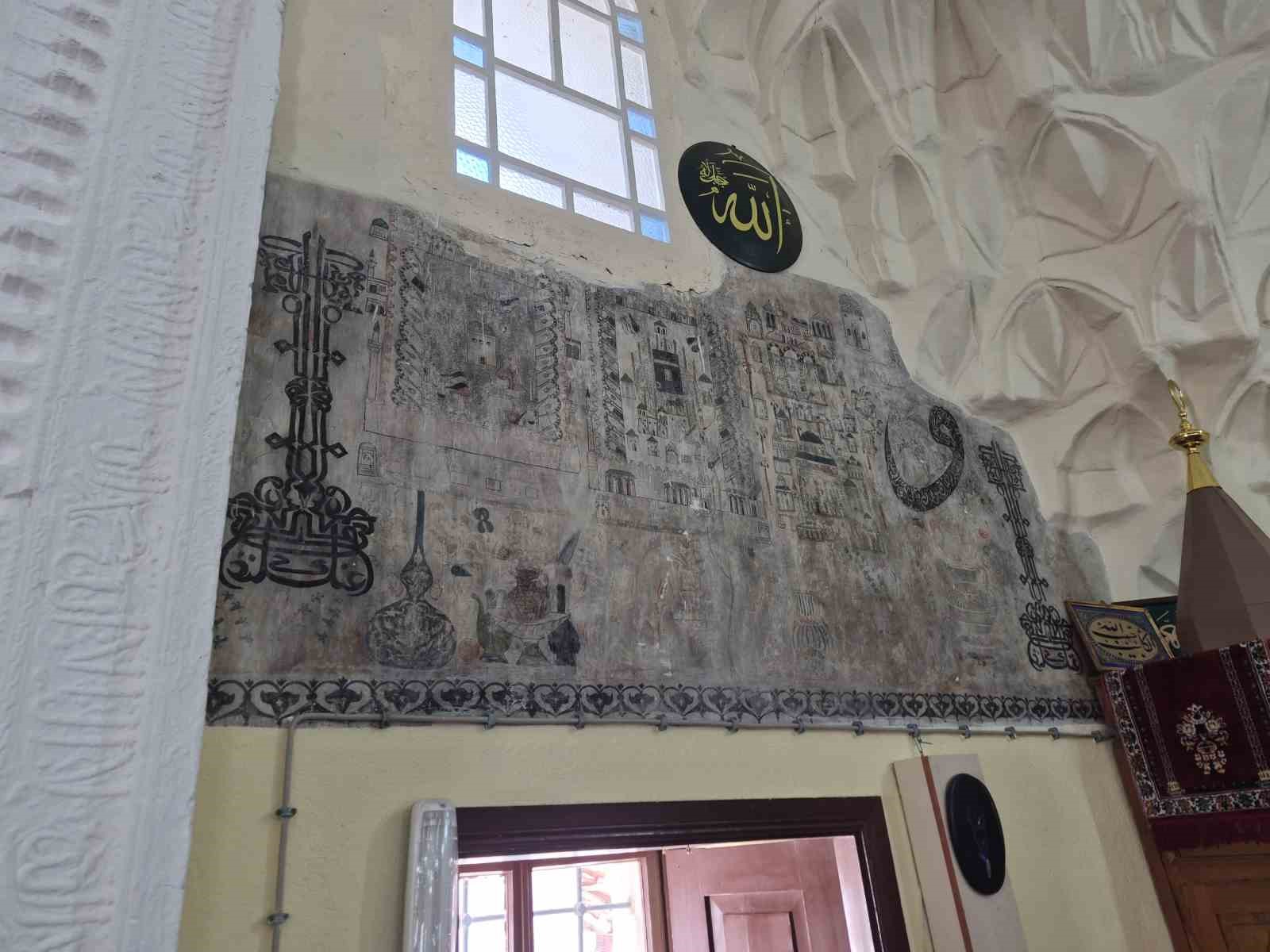 Anadolu topraklarının ilk Kabe minyatürü 752 yaşındaki bu camide