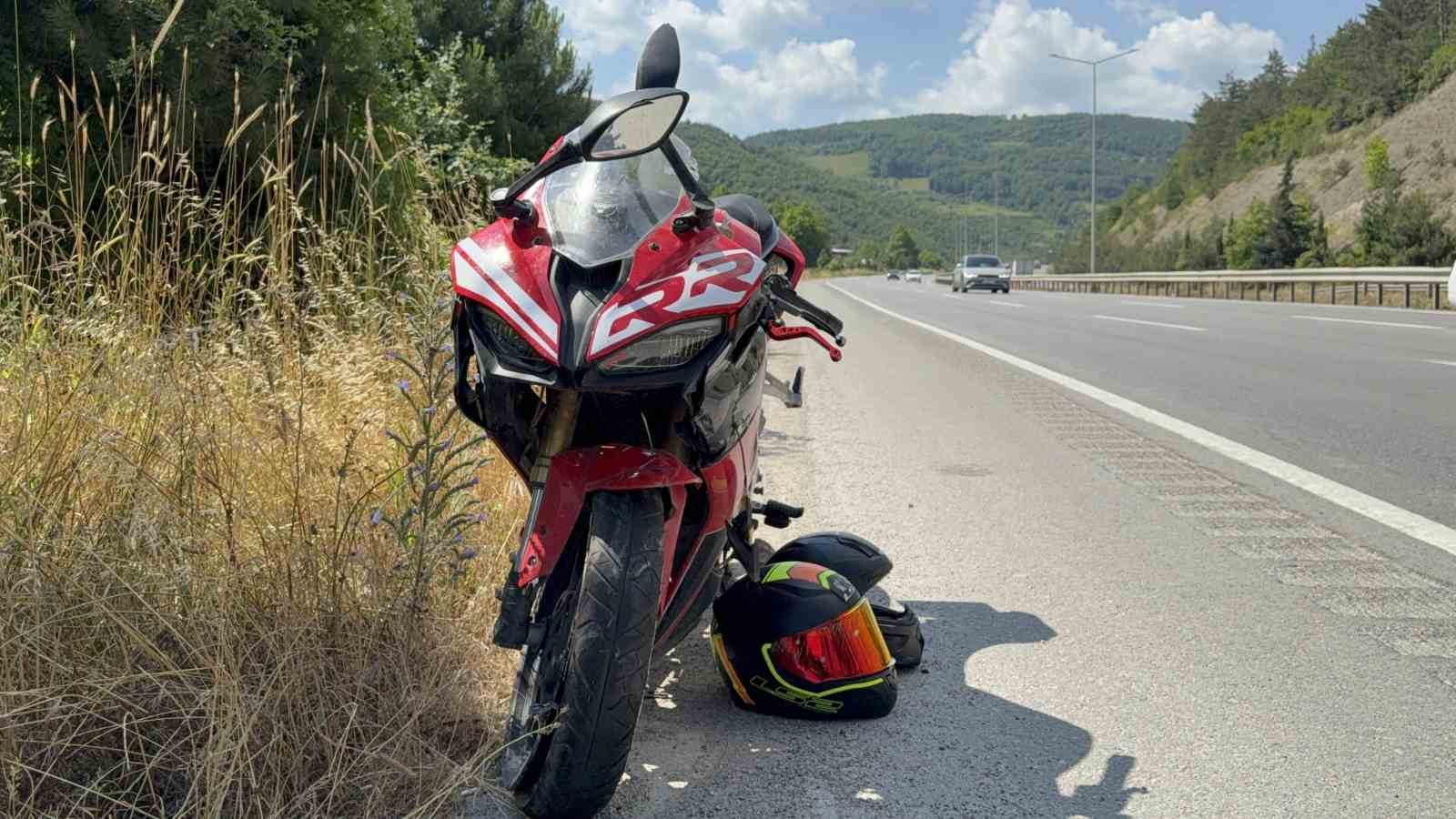 Motosiklet tıra arkadan çarptı: 2 yaralı