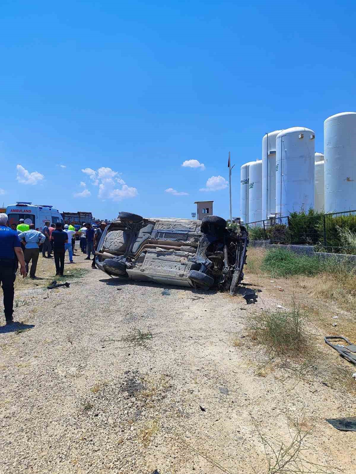 Gaziantep’te otomobil takla attı: 9 yaralı