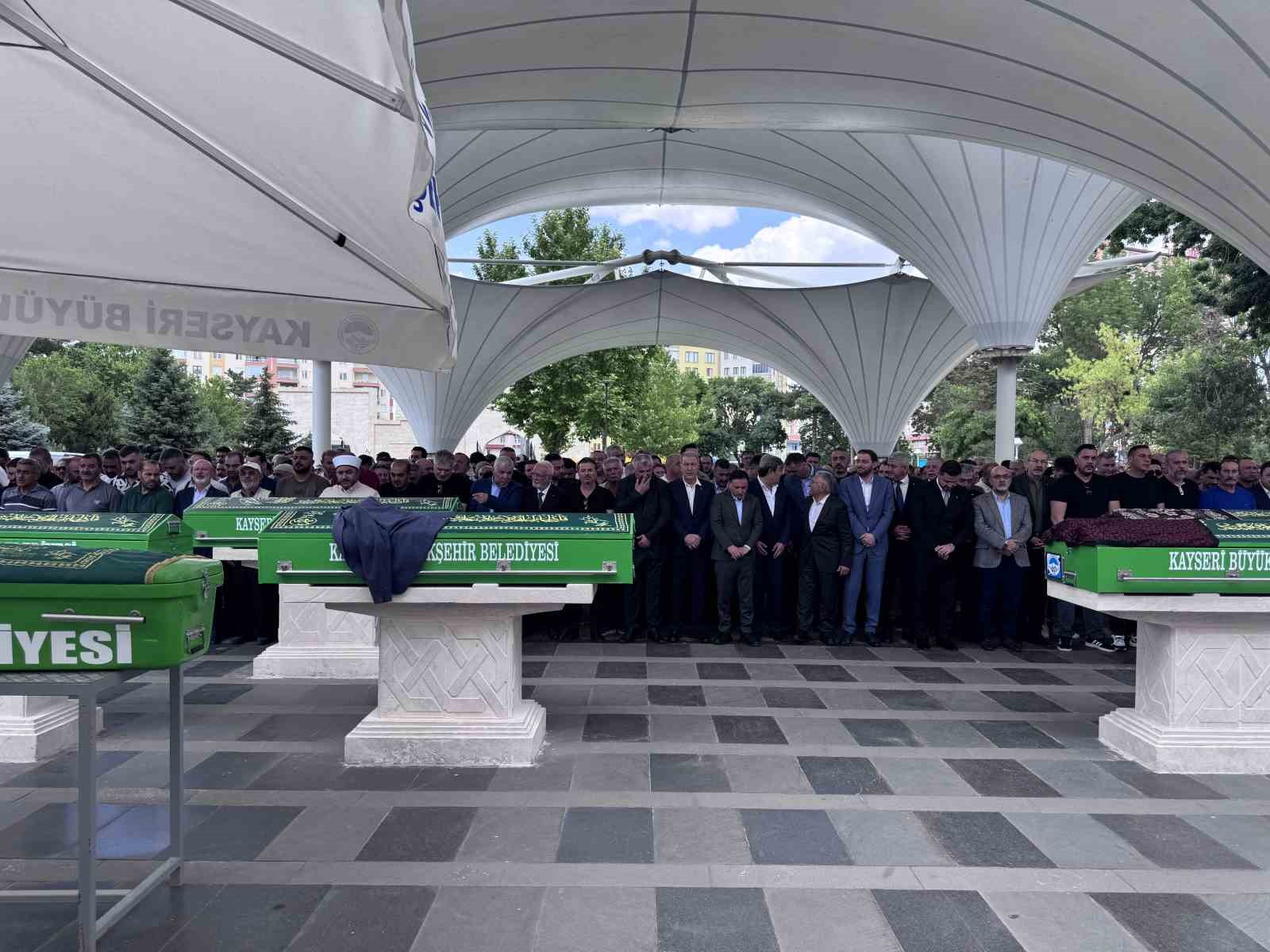 Mehmet Arar’ın babası toprağa verildi