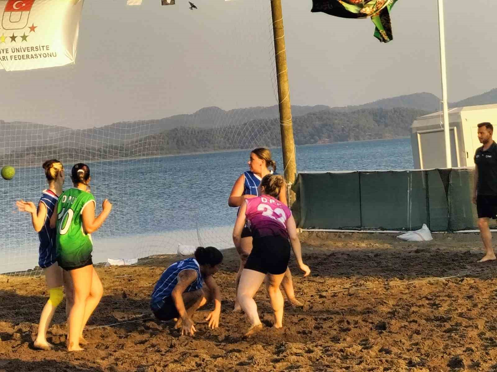 Plaj Hentbolu Köyceğiz’de tüm heyecanı ile devam ediyor