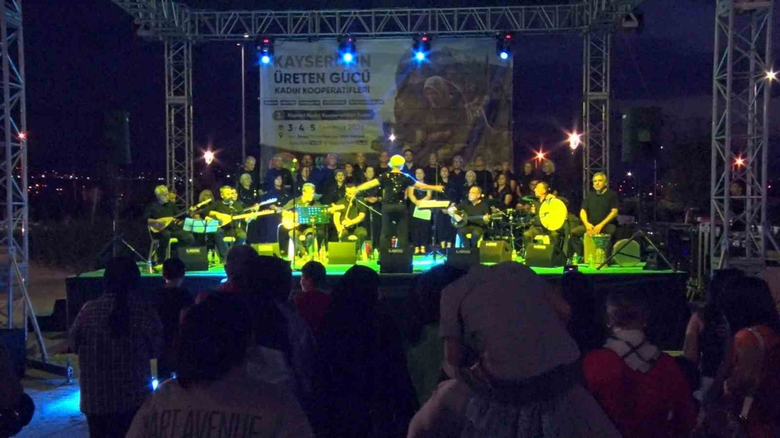 Talas Maharetli Eller Kooperatifi’nden müzik dolu akşam