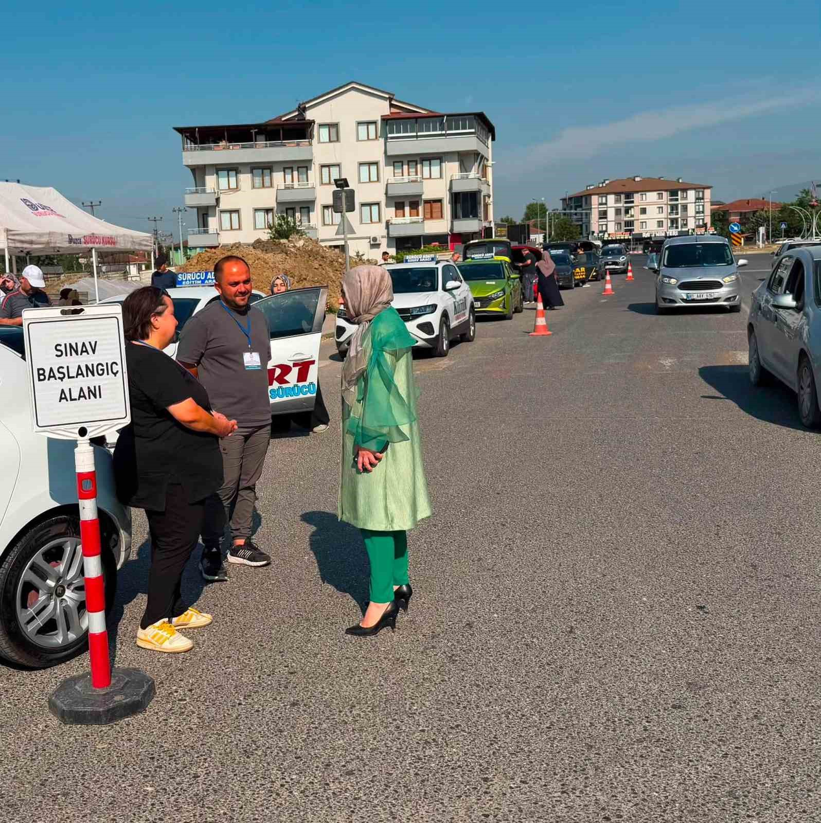 Sürücü adayları terledi