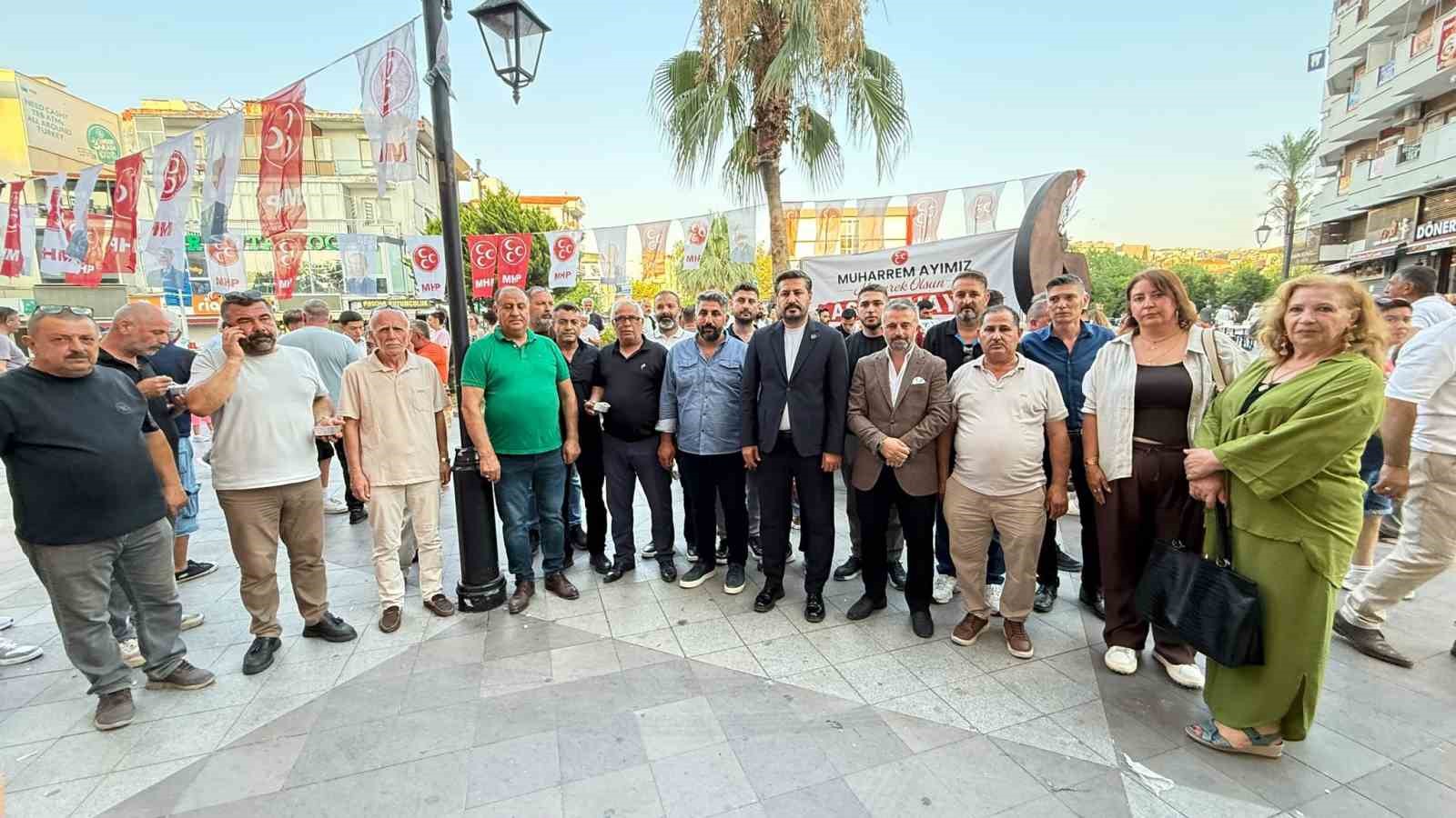 MHP Kuşadası’ndan Muharrem ayında aşure hayrı