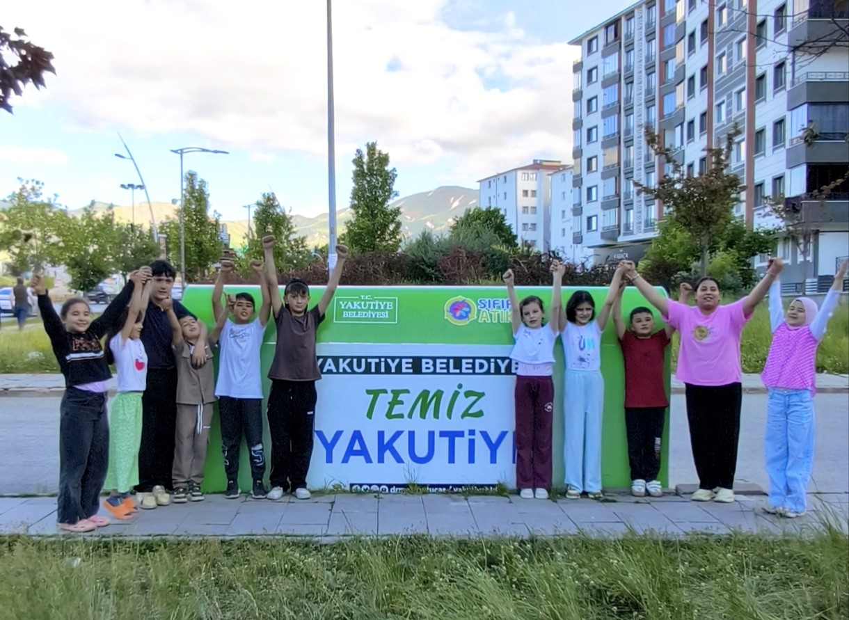 Yakutiye Belediyesi’nden estetik ve çevre dostu yeni çöp konteyner sistemi