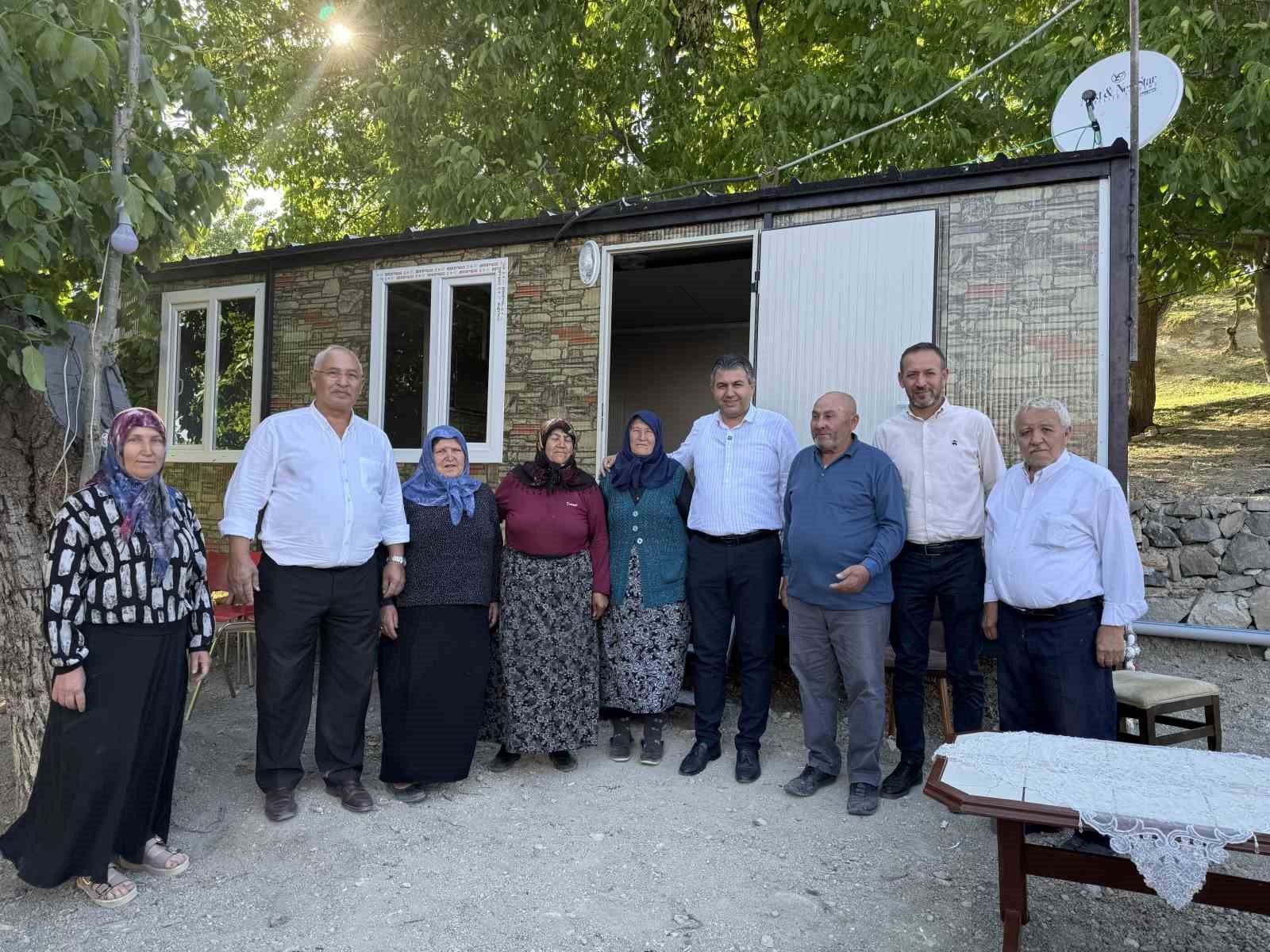 Gediz Belediyesi mağdur vatandaşların yanında