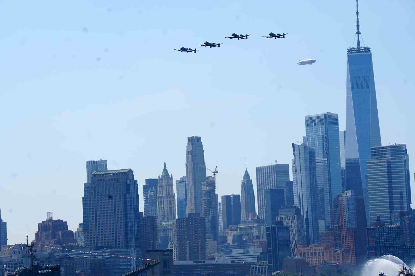 ABD’nin bağımsızlığının 250. yılı New York’ta hava ve deniz törenleriyle kutlandı