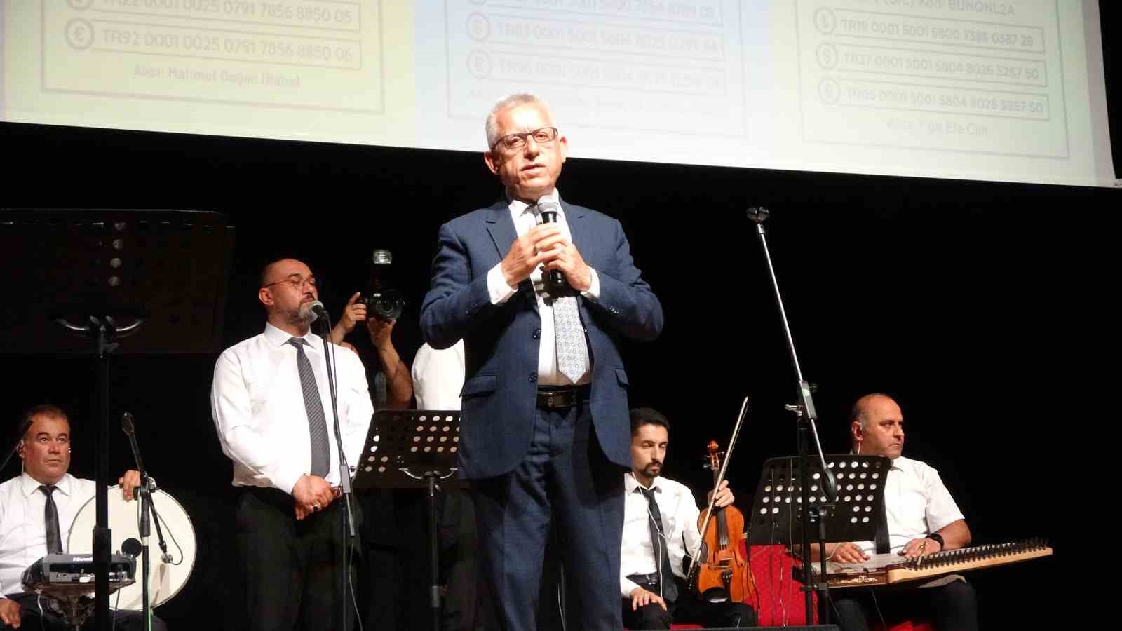 Başkan Arslan, çocuklar için şarkılar söyledi