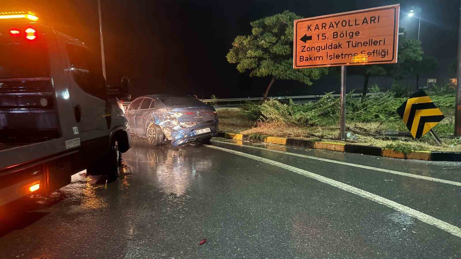 Alaplı Akçakoca yolunda kaza;5 yaralı