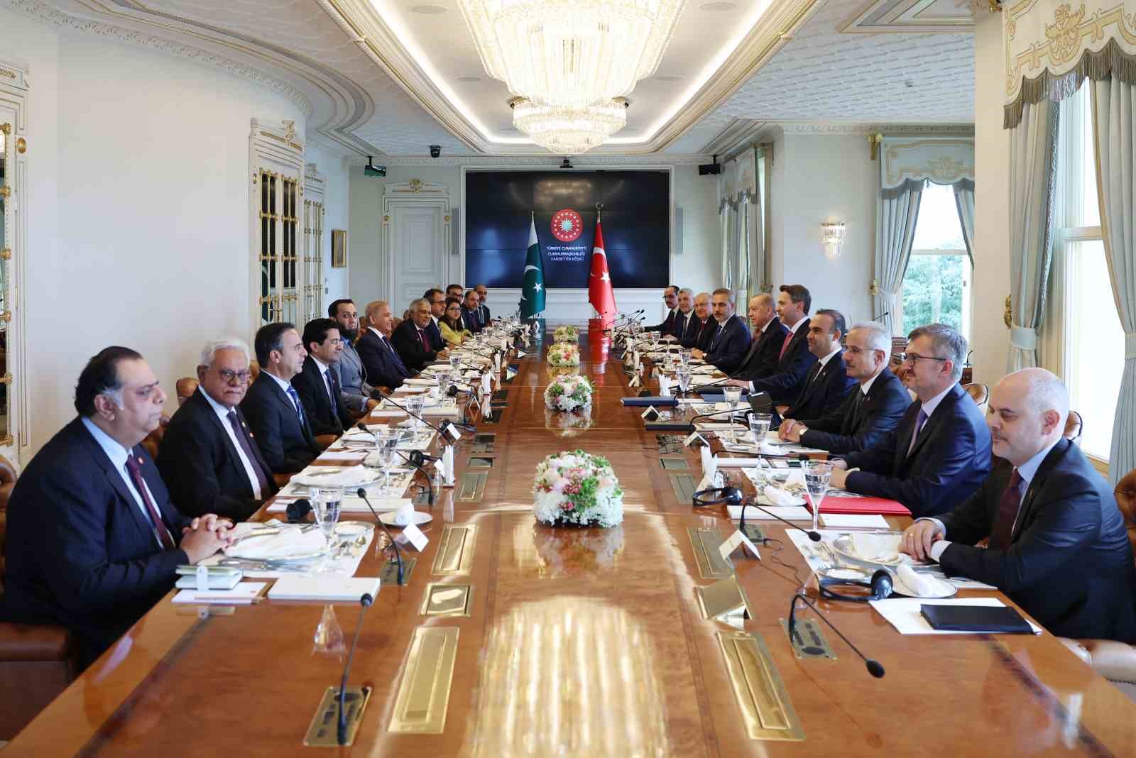 Bakanı Kacır: "Türkiye-Pakistan İş ve Yatırım Forumu’nda, iki ülkenin iş dünyası temsilcileriyle buluştuk"