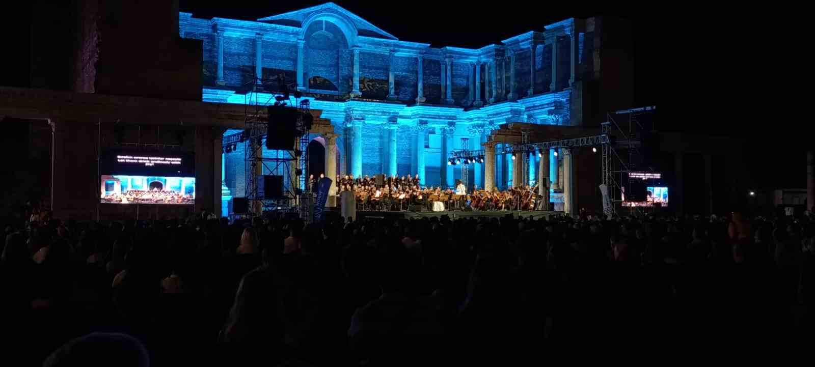 Manisa’da tarihi gece: Sardes Antik Kenti’nde ’Carmina Burana’ rüzgarı