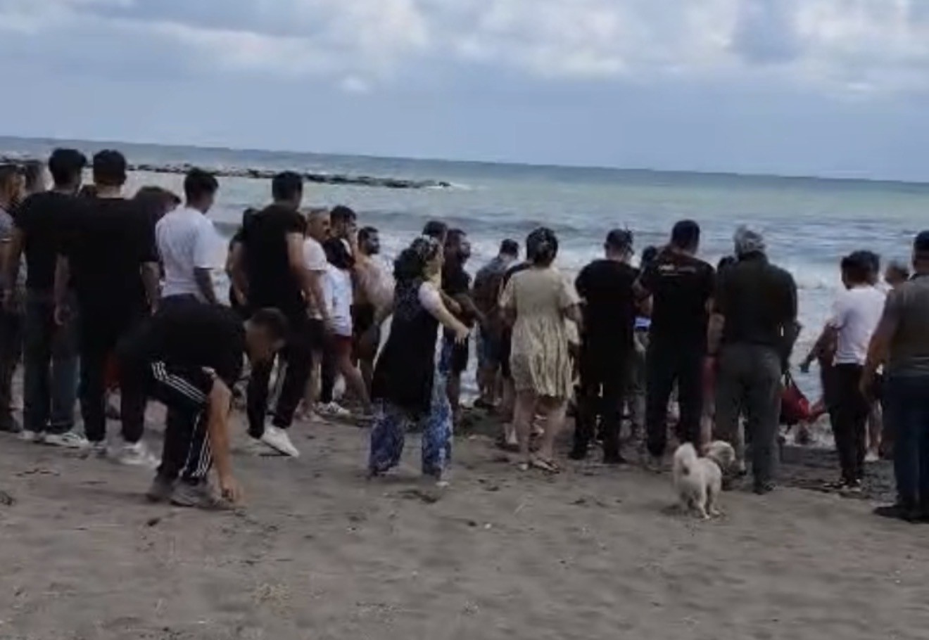 Karadeniz’de facia: Valiliğin uyarısına rağmen denize girdiler, 1 kişi öldü, 2 kişi hastanelik oldu