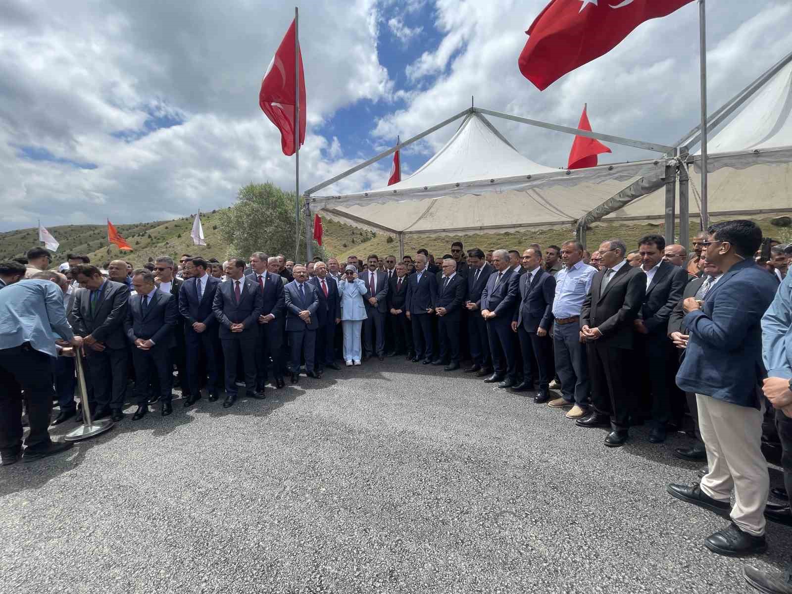 Çamlıbel Tüneli’yle yolun kotu 283 metre düşürülerek yıllık 371 milyon lira tasarraf sağlanacak