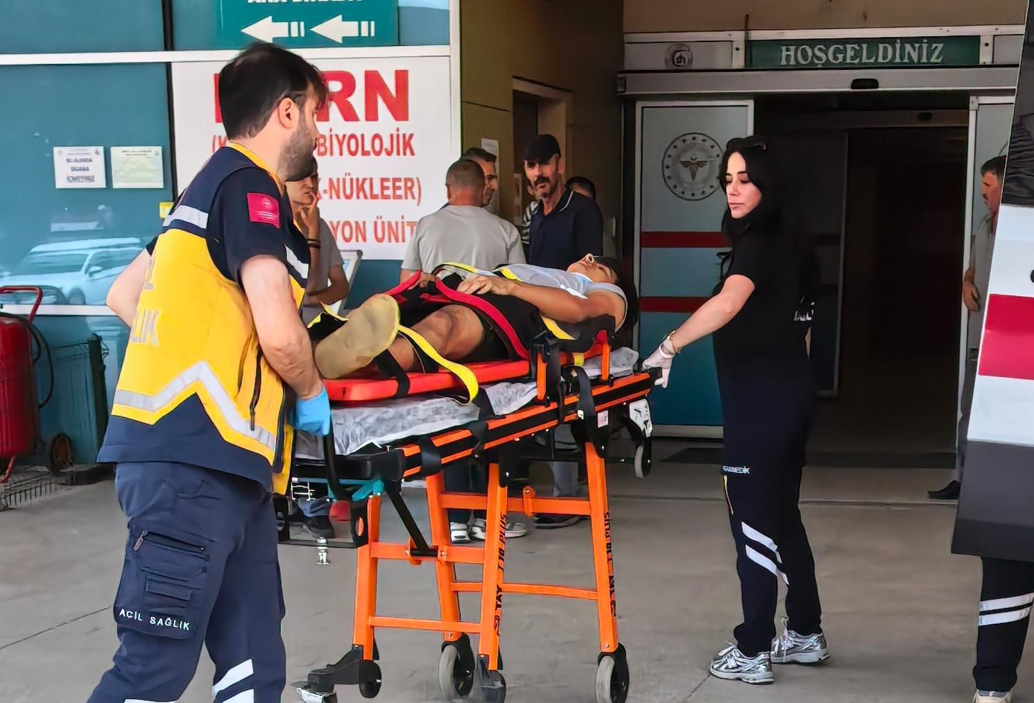 Otomobil ile çarpışan bisiklet sürücüsü hastaneye kaldırıldı