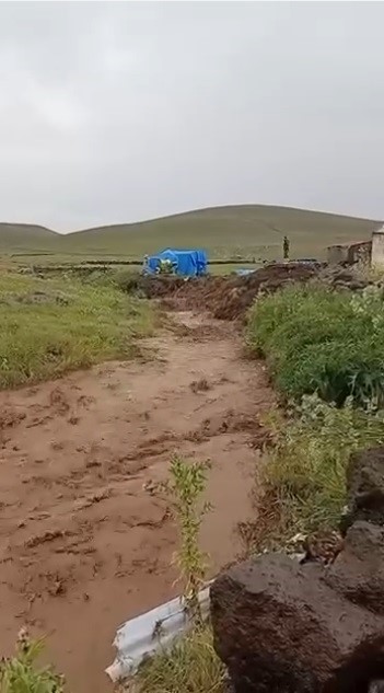 Meteoroloji uyarmıştı: Kağızman’da sel
