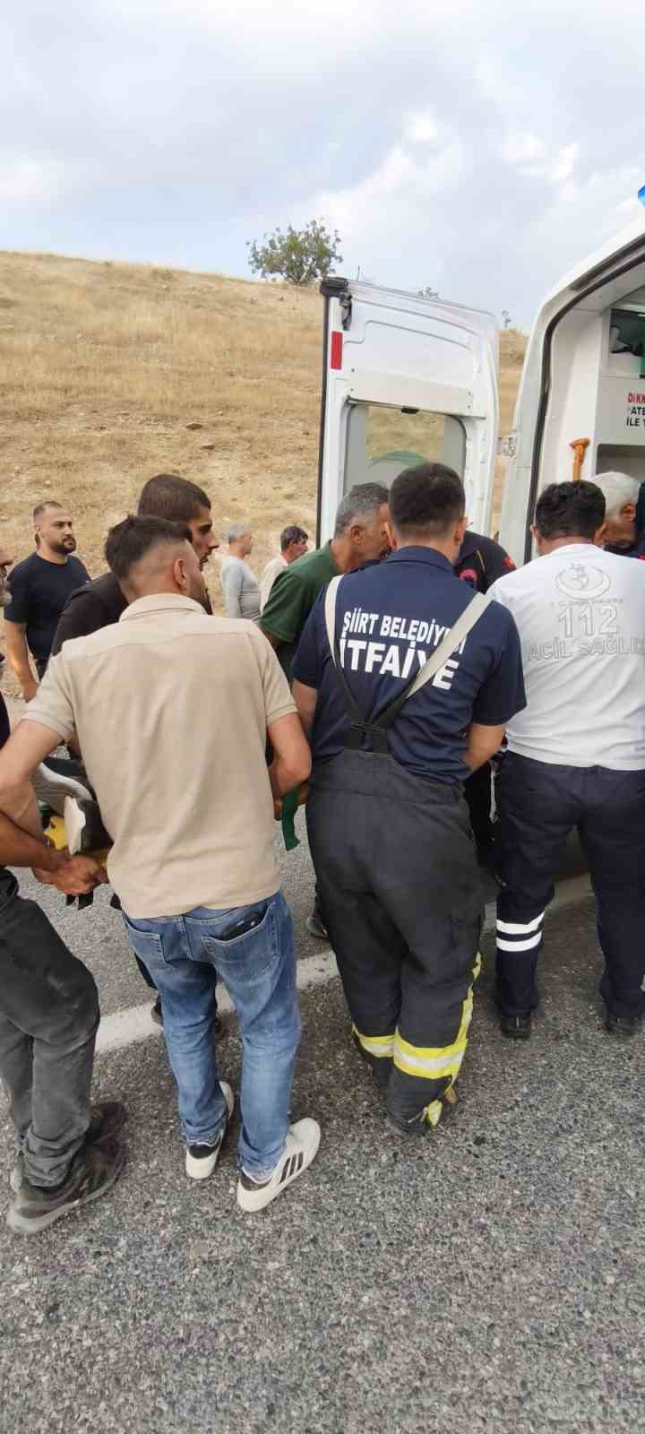 Siirt’te otomobil takla attı: 1’i ağır 3 yaralı