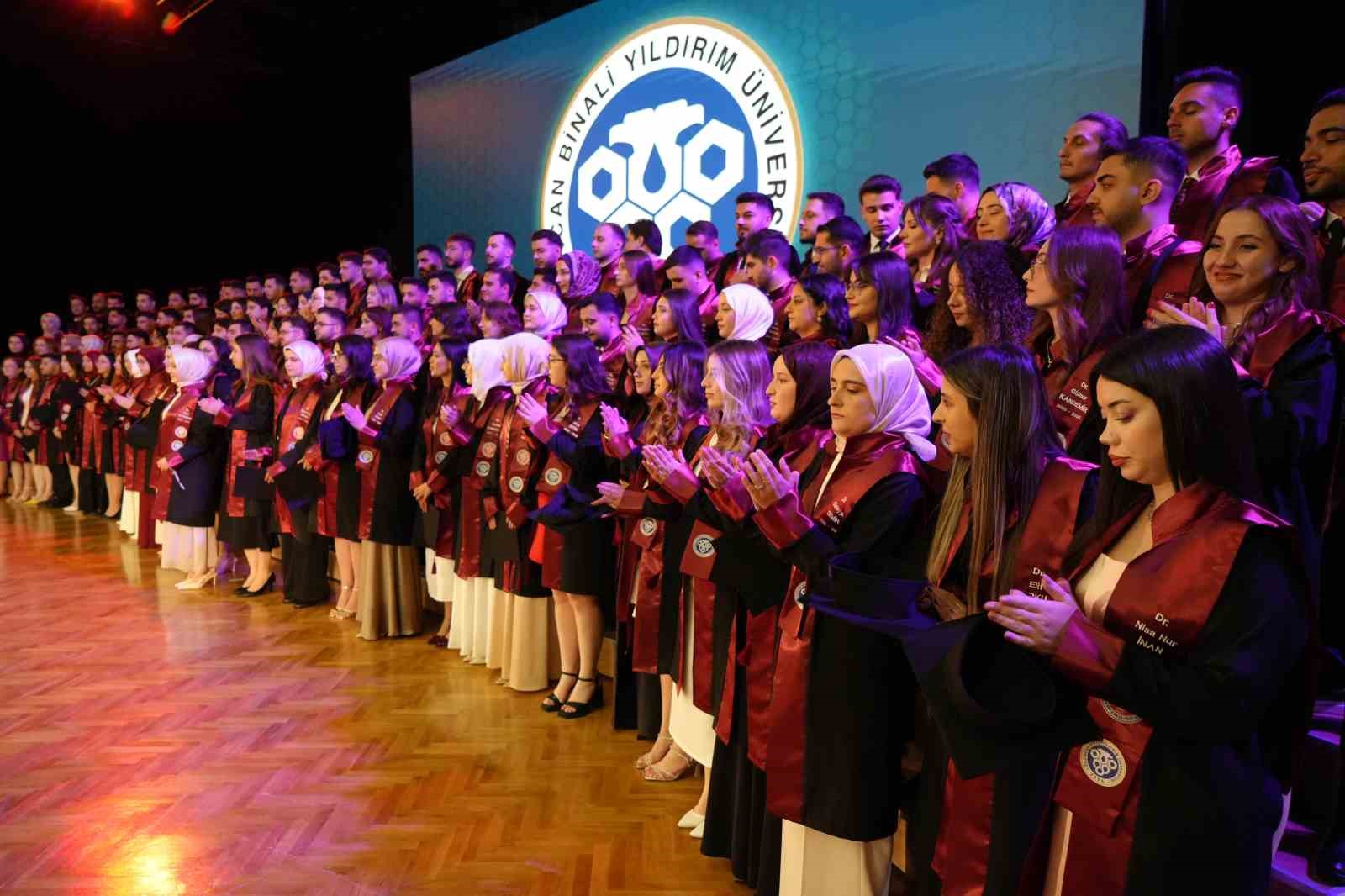 EBYÜ Tıp Fakültesinde mezuniyet başarı sıralaması kriterleri değişti