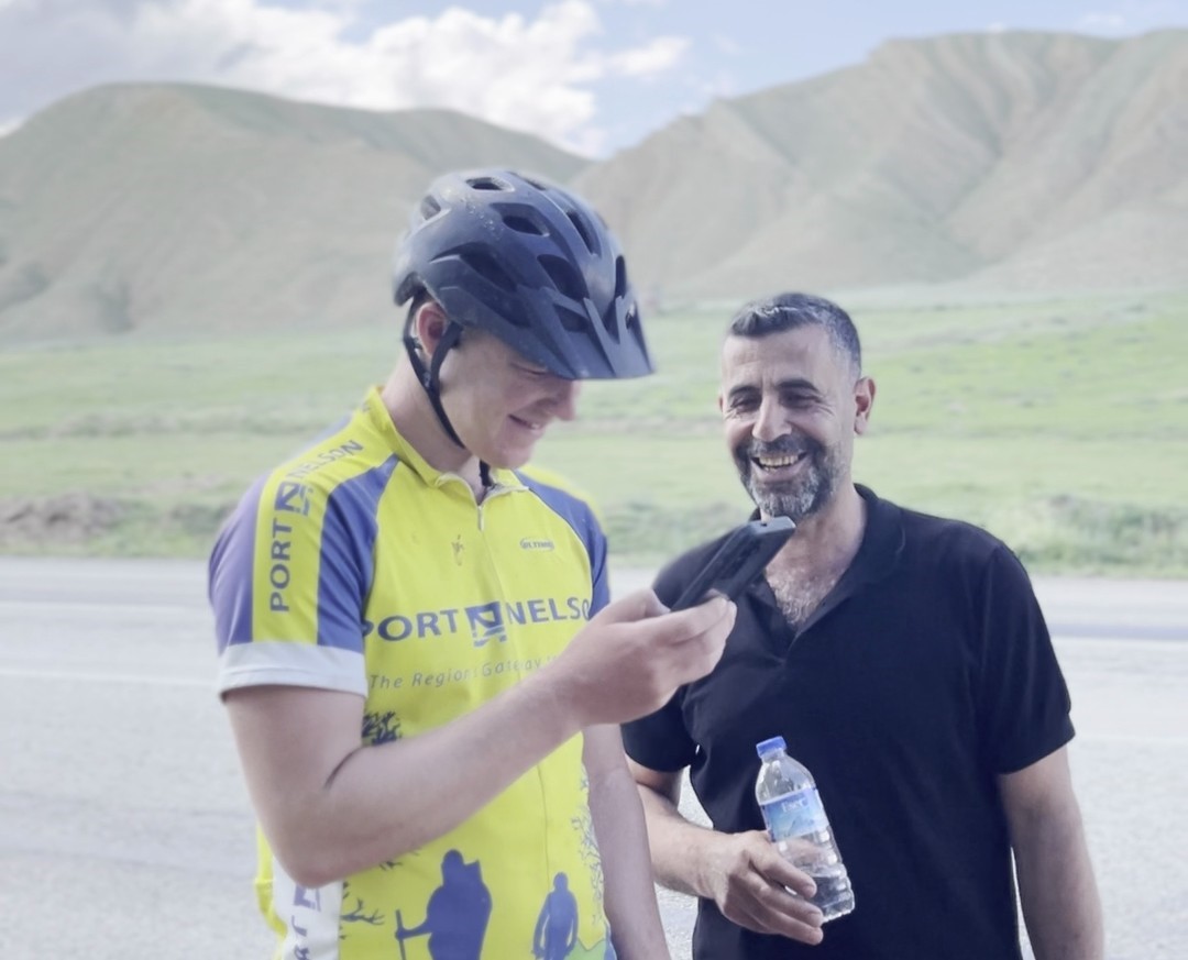 Dil engelini yapay zekayla çözdüler: Erzurum yolunda İngiliz turiste Şenkaya misafirperverliği