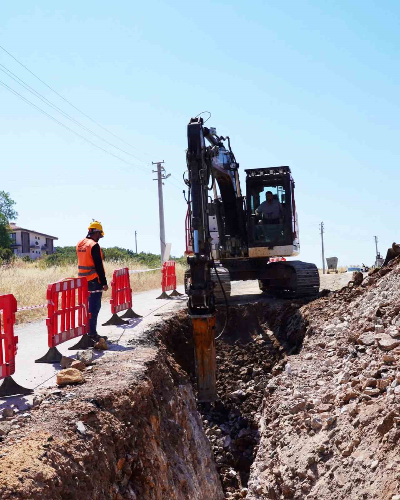 Ula’da kanalizasyon hattı bulunmayan bölgelere hat çalışması