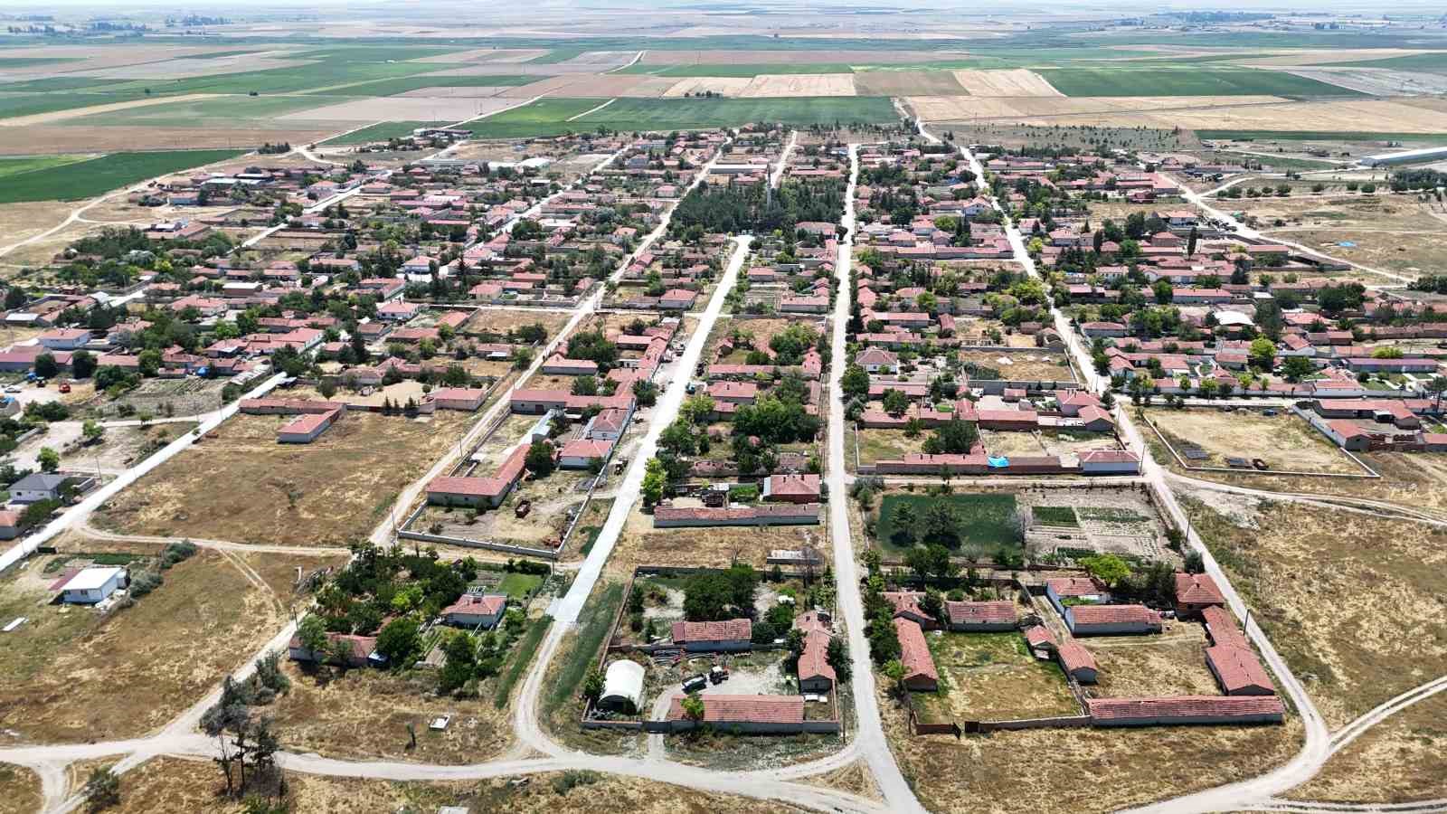 Adeta cetvelle çizilmiş 113 yıllık bu köyde çıkmaz sokak yok