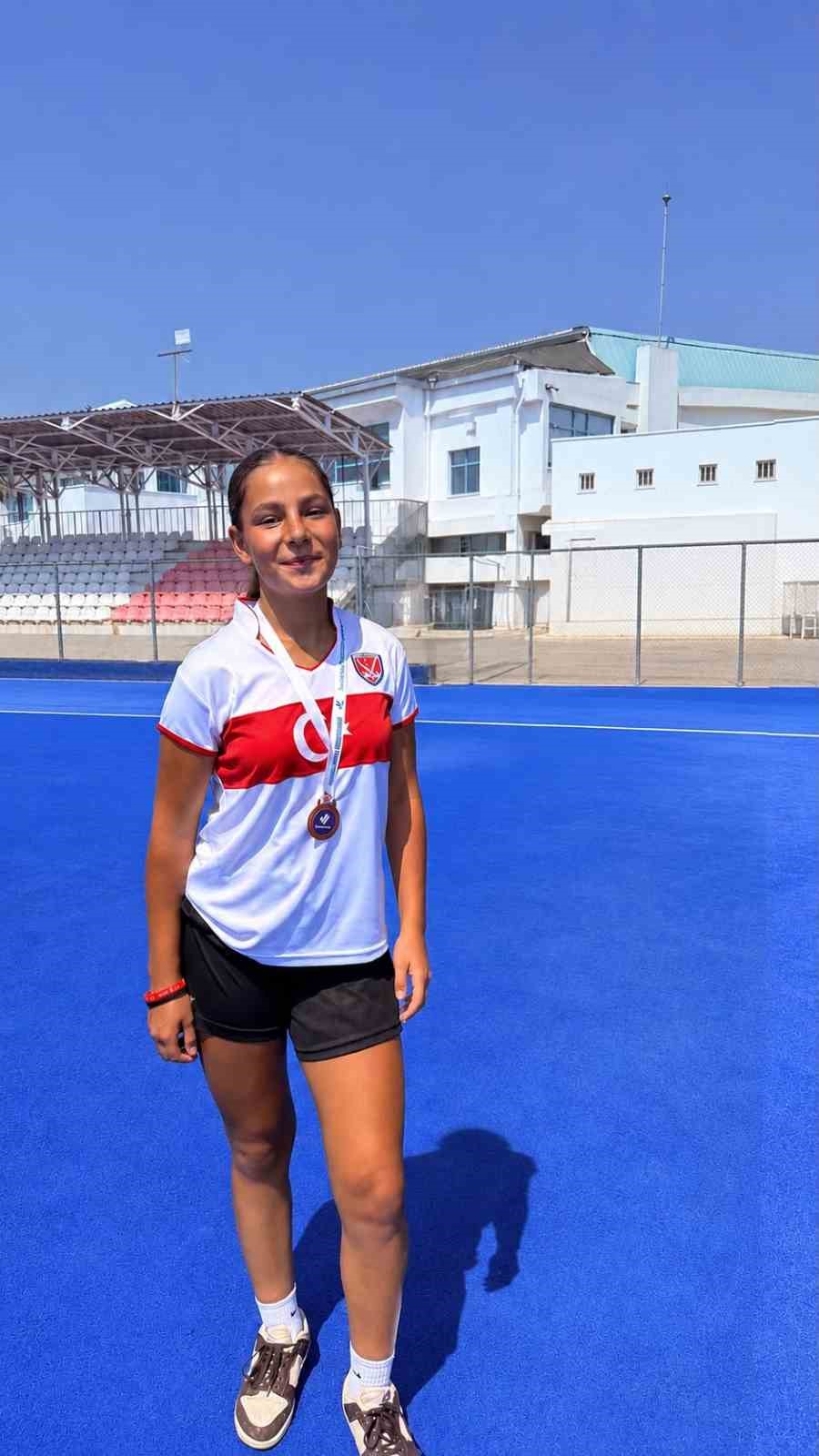 Muğlalı Hokey Milli oyuncu, Avrupa üçüncüsü oldu