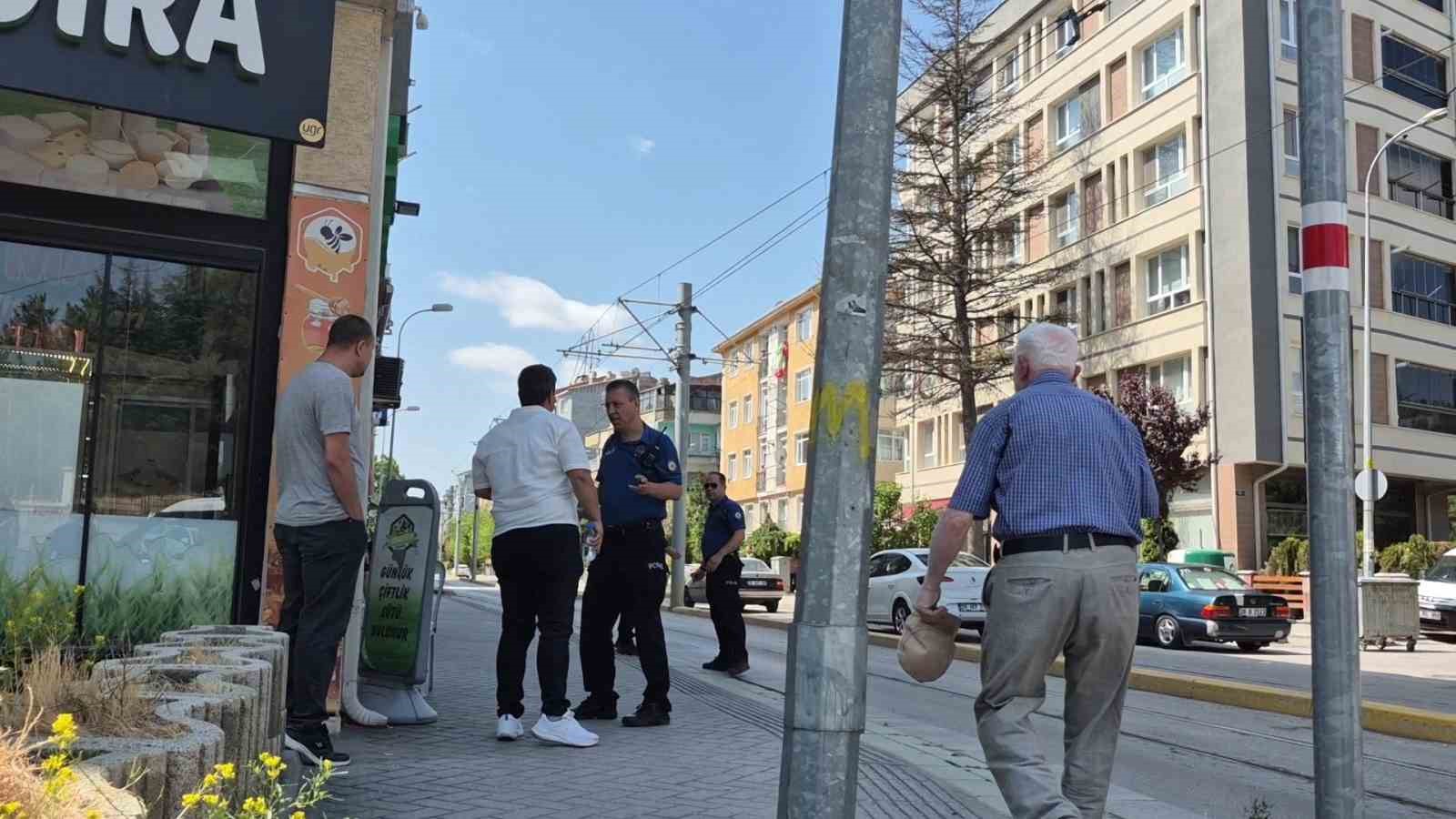 Eskişehir’de akrabalar arasında kavga: 2 yaralı