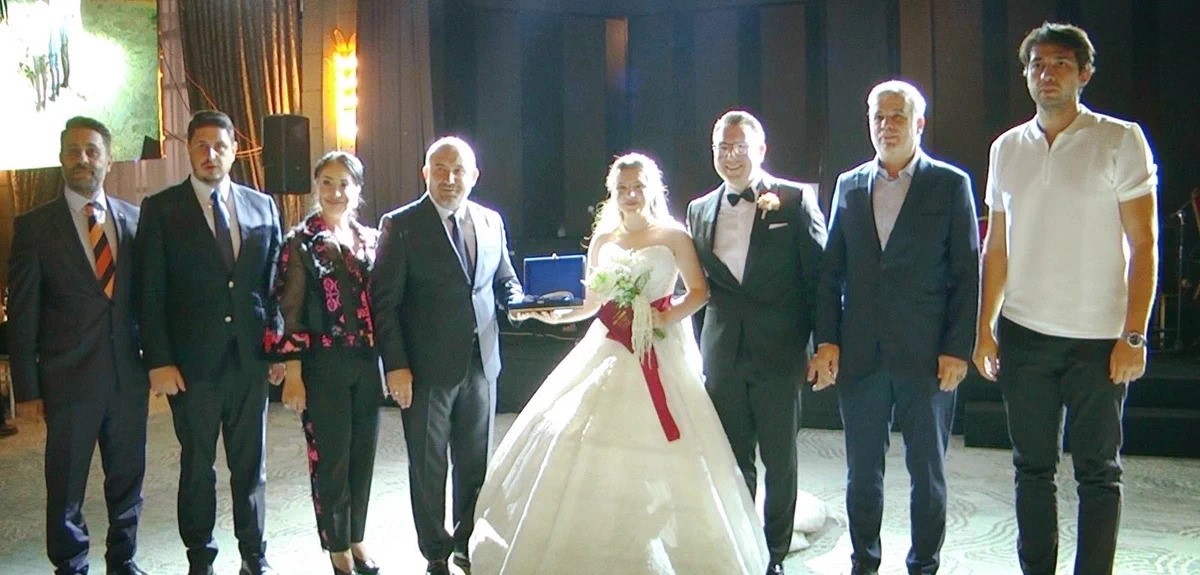 AK Parti Teşkilatı Ticaret İl Müdürü Kürkçü’nün mutlu gününe ortak oldu