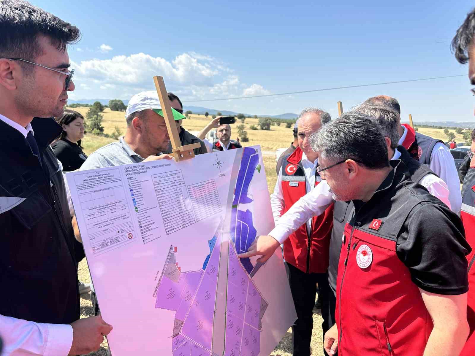 Bakan Yumaklı açıkladı: Uşak’ta 12 milyar TL’lik yatırımda yüzde 75’i kadın 2 bin 500 kişi istihdam edilecek