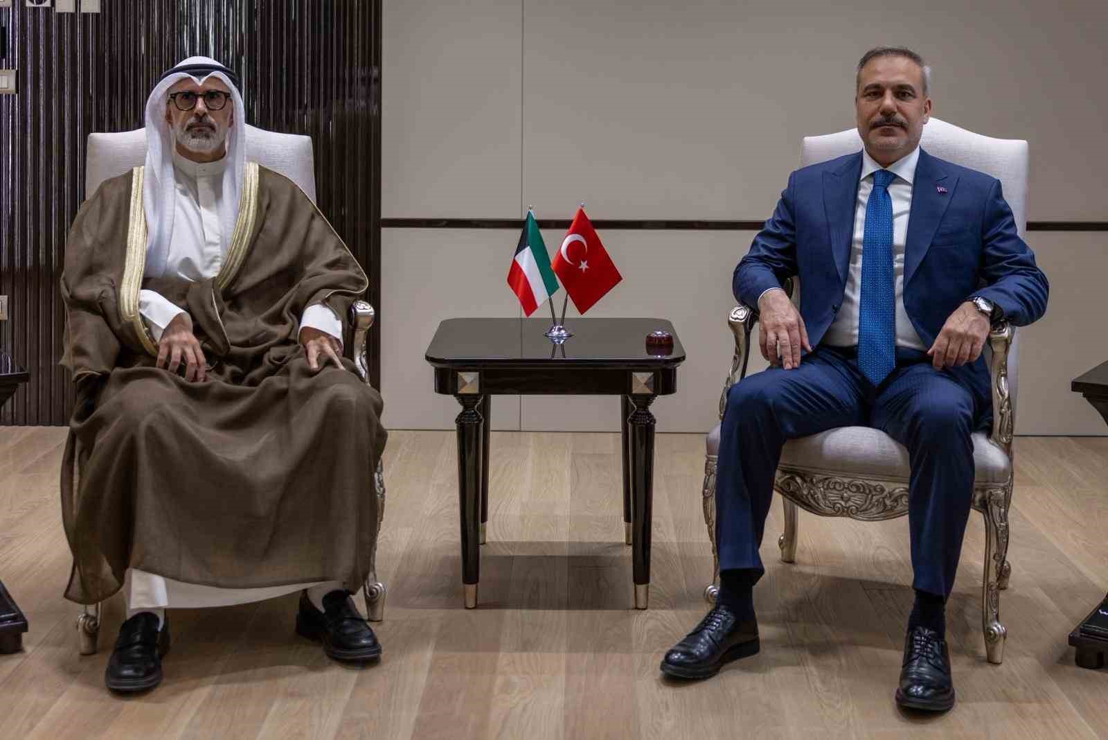 Bakan Fidan, Kuveytli mevkidaşı ile bir araya geldi