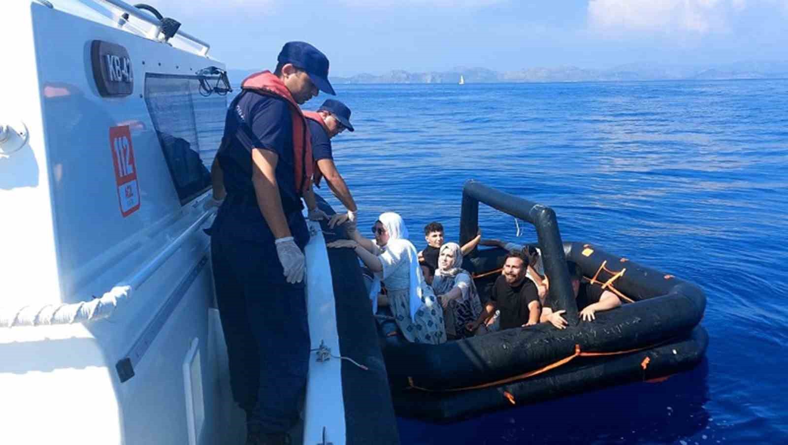 Yunan sahil güvenlik 3’ü çocuk 8 düzensiz göçmeni Türk karasularına geri itti