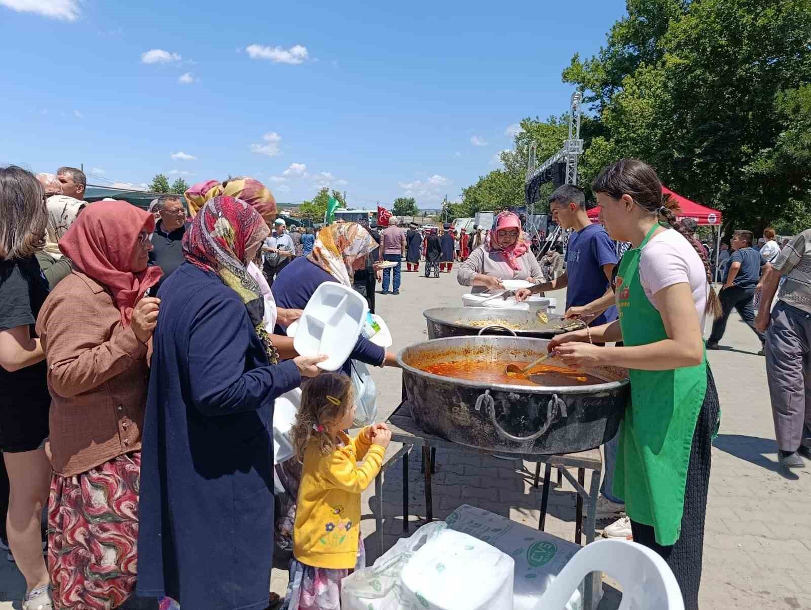 Bayramiç’te Mehmet Akif Ersoy hayırı ve etkinlikleri düzenledi