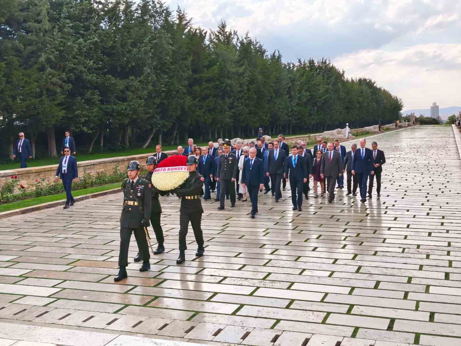 NATO heyetinden Anıtkabir’e ziyaret
