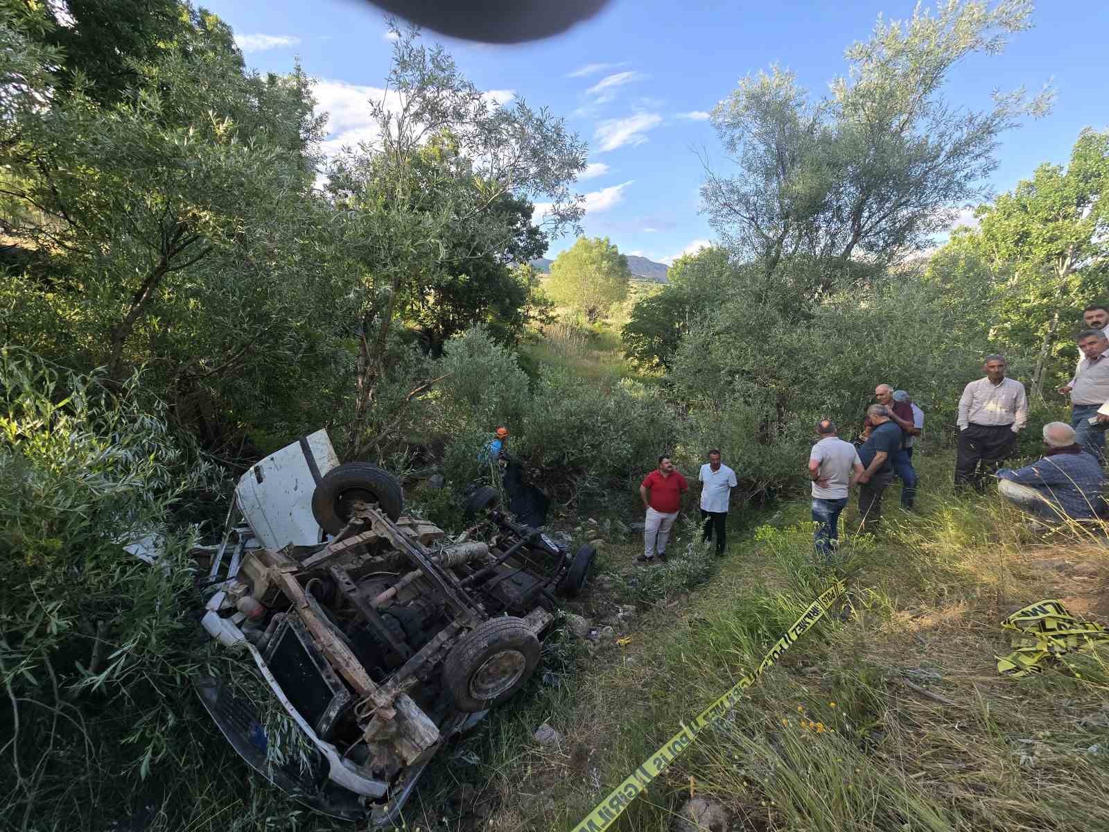 Bingöl’de pikap uçuruma yuvarlandı: 3 ölü, 2 yaralı