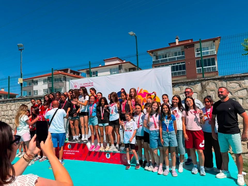 Anadolu Yıldızlar Ligi’nde Bilecikli atletler yarı finale yükseldi