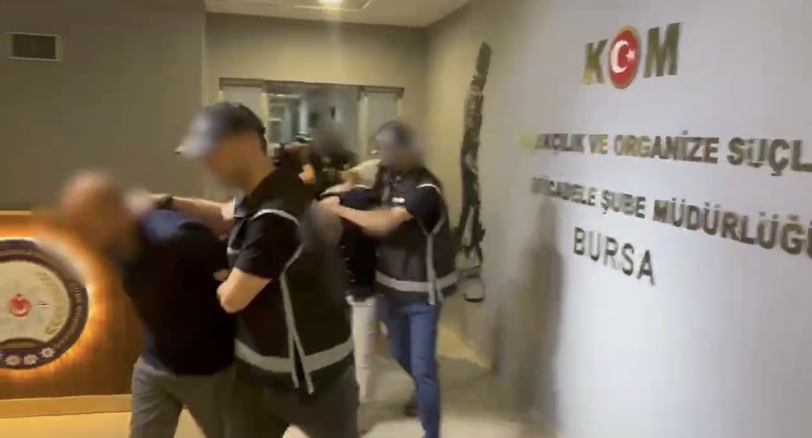 Bursa’da vatandaşın canını bezdirmişlerdi...Şafak operasyonu ile yakalandılar