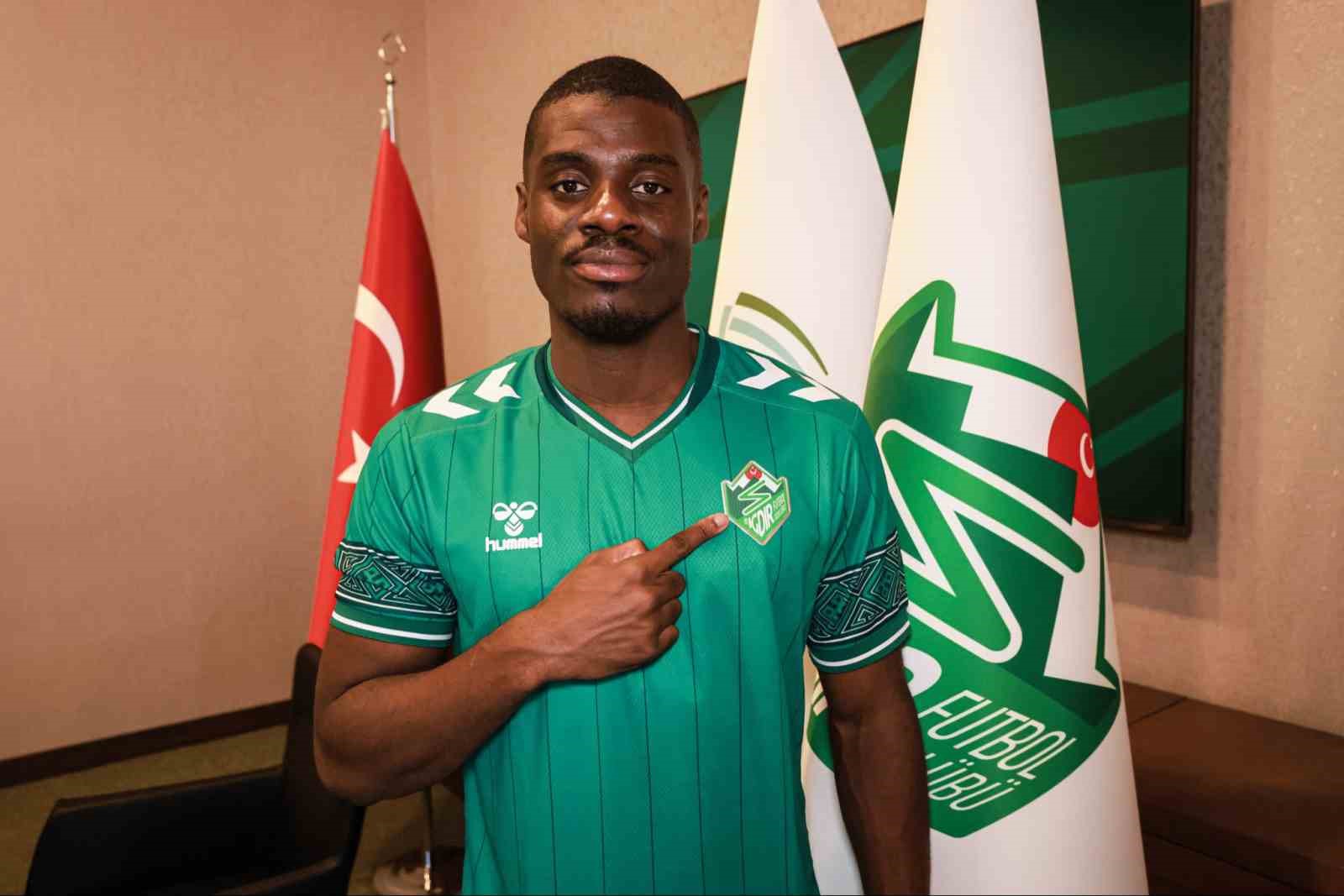 Iğdır FK, Loc Robert Kouagba ve Ahmet Köse’yi kadrosuna kattı