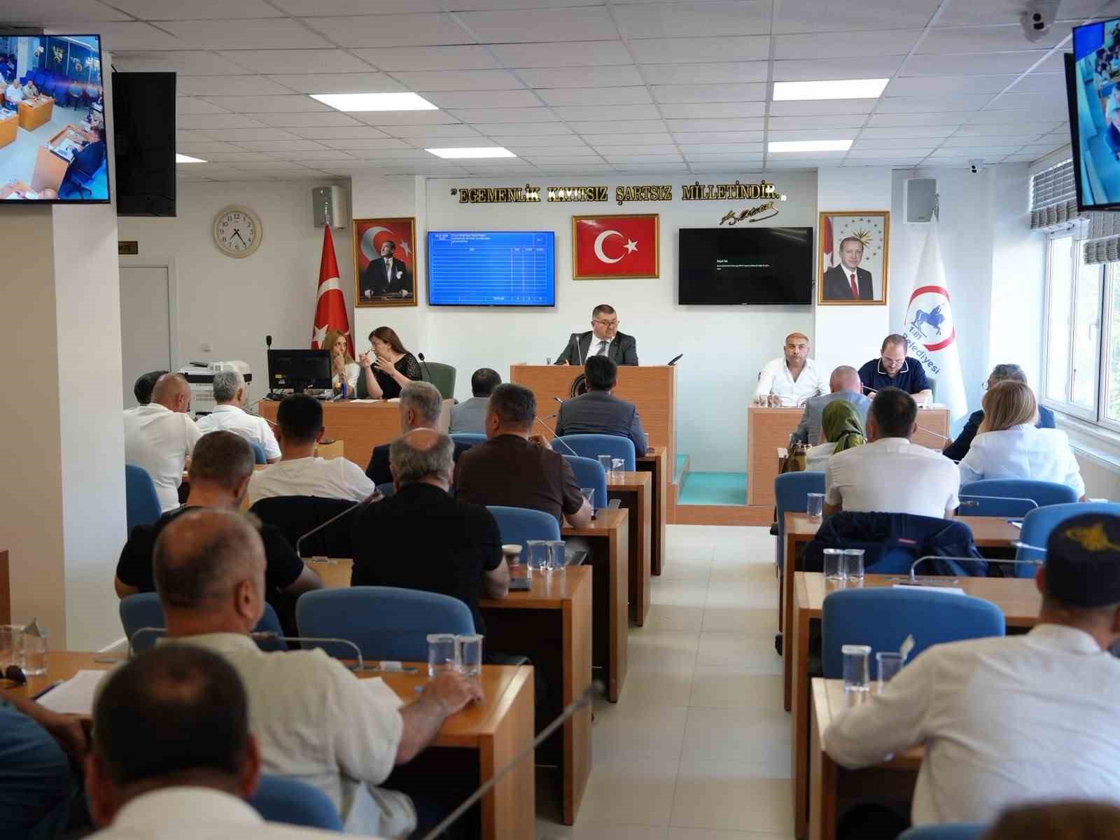 Meclis 37 gündem maddesini komisyonlara havale etti