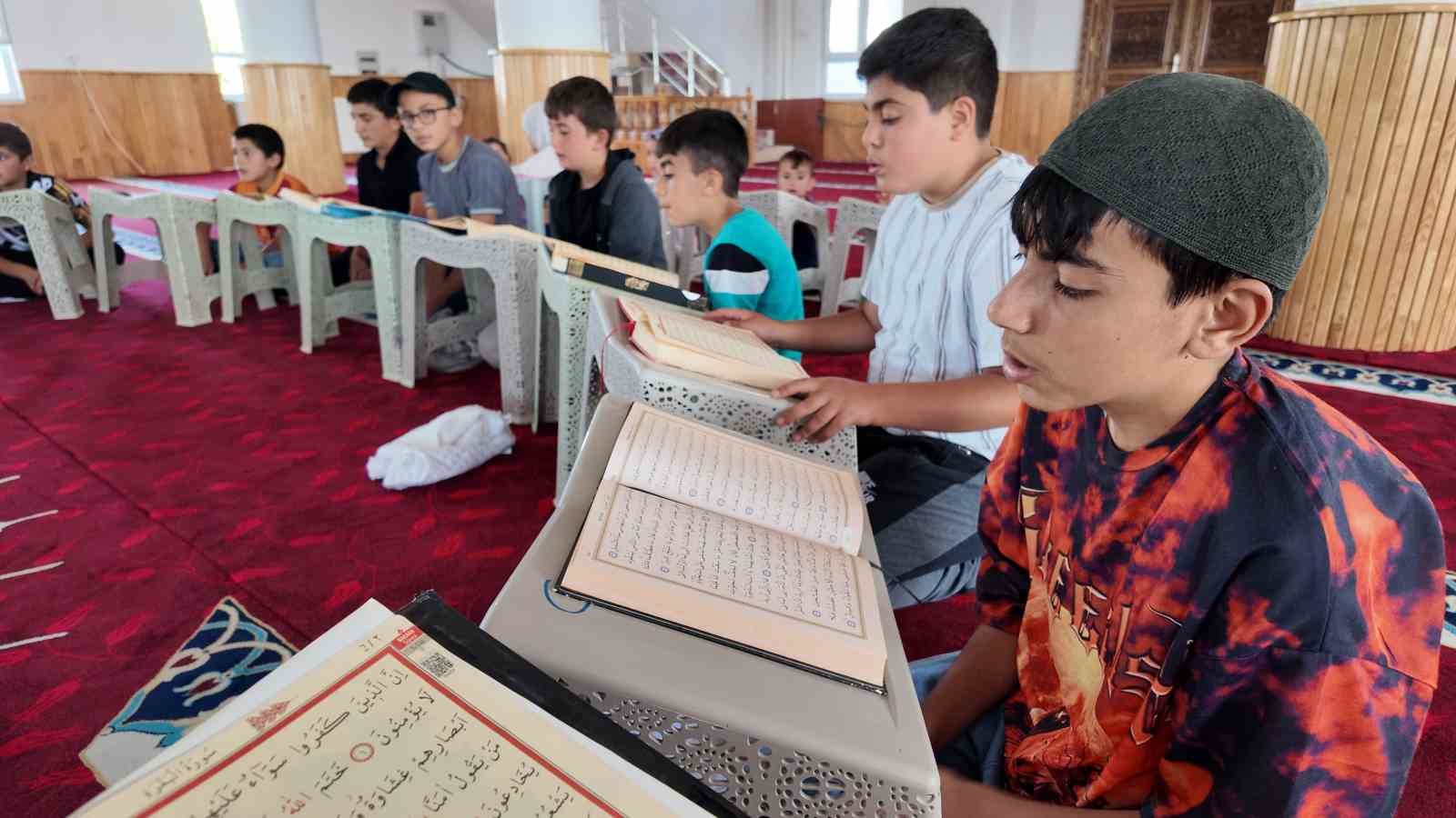 Erciş’te yaz Kuran kursları başladı