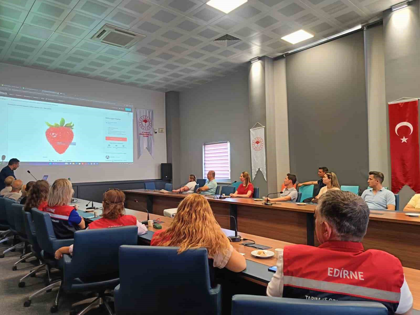 Edirneli sera üreticileri dijital pazara hazırlanıyor