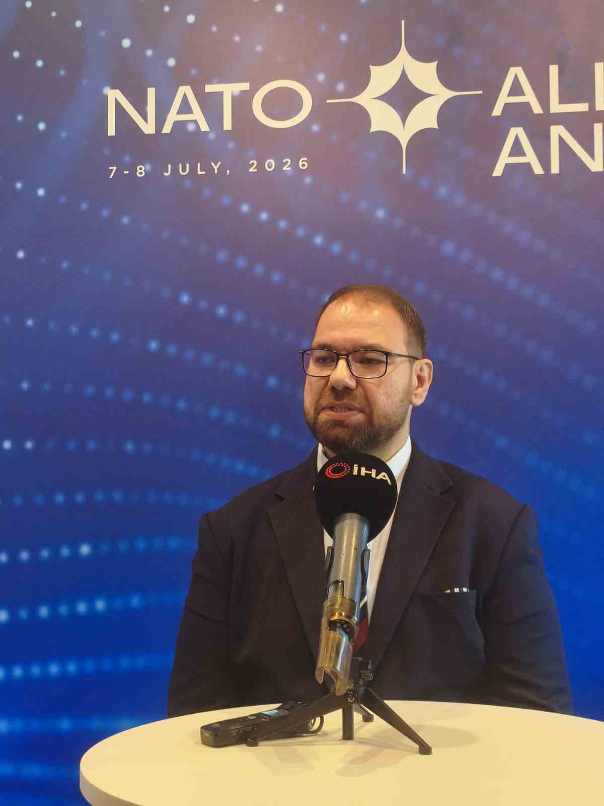SETA Kıdemli Araştırmacısı Akıllı: "20 yıl önce halı bakmaya gelen liderler, bugün savunma sanayii ürünlerini incelemeye geliyor"