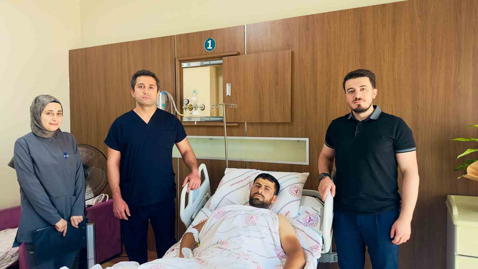 Siirt’te beton mikserine kaptırılan bacak başarılı ameliyatla kurtarıldı